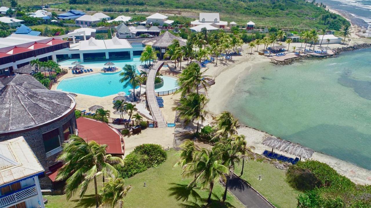 Romantique Et Bel Appartement En Bord De La Mer, Piscine Surveillee Et Belle Plage A 50M Saint-Francois  Bagian luar foto