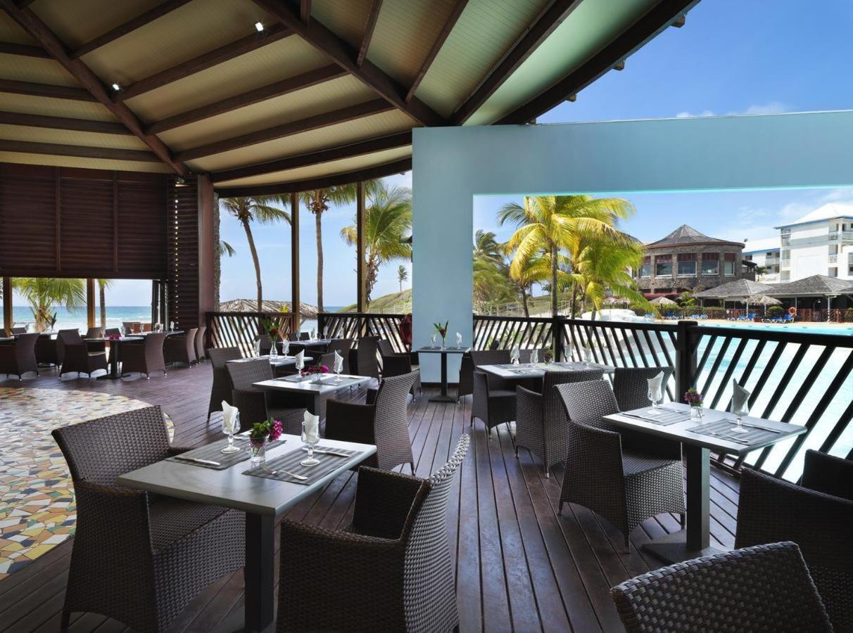Romantique Et Bel Appartement En Bord De La Mer, Piscine Surveillee Et Belle Plage A 50M Saint-Francois  Bagian luar foto