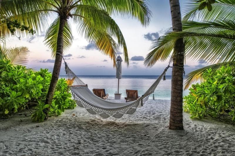 Romantique Et Bel Appartement En Bord De La Mer, Piscine Surveillee Et Belle Plage A 50M Saint-Francois  Bagian luar foto