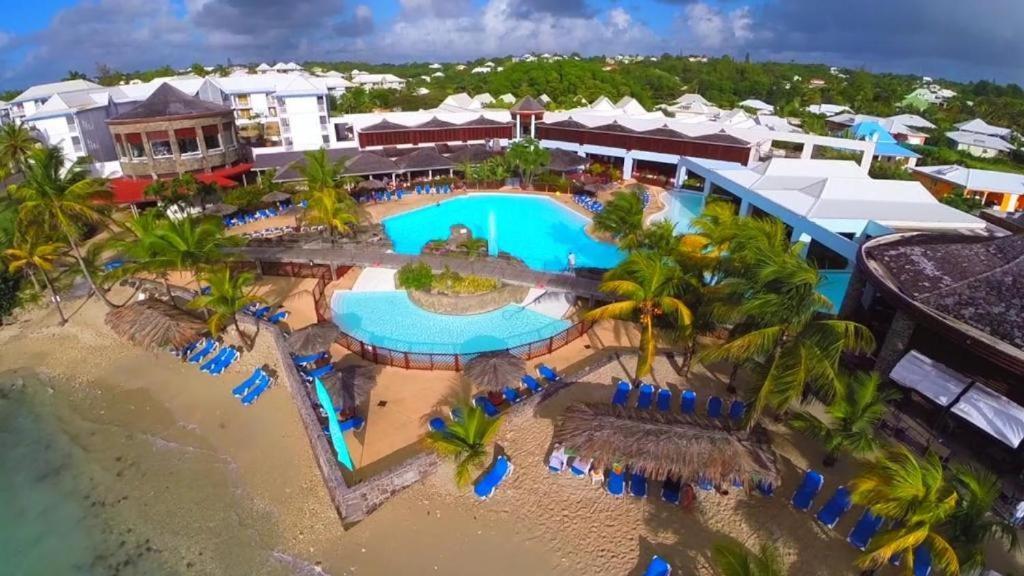 Romantique Et Bel Appartement En Bord De La Mer, Piscine Surveillee Et Belle Plage A 50M Saint-Francois  Bagian luar foto
