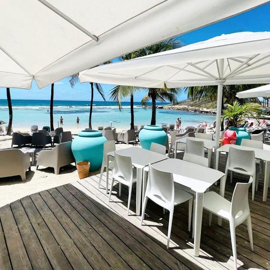 Romantique Et Bel Appartement En Bord De La Mer, Piscine Surveillee Et Belle Plage A 50M Saint-Francois  Bagian luar foto